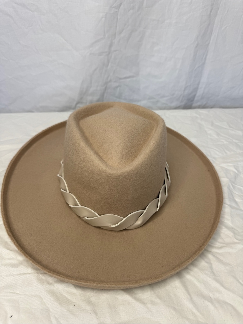 San Diego Hat Co NWT Wide Brim Tan Felt Fedora with Braided Cream Band